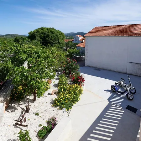 Vila House Cavela
