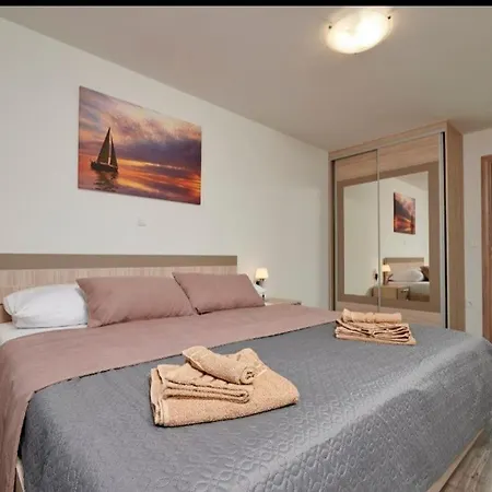 House Cavela Gustirna