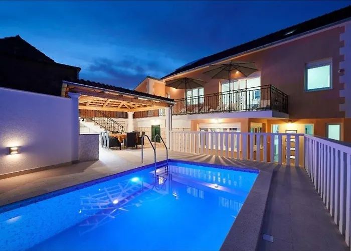 House Cavela Villa *