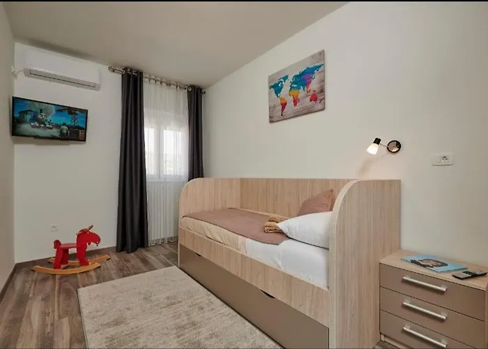 فيلة House Cavela Gustirna