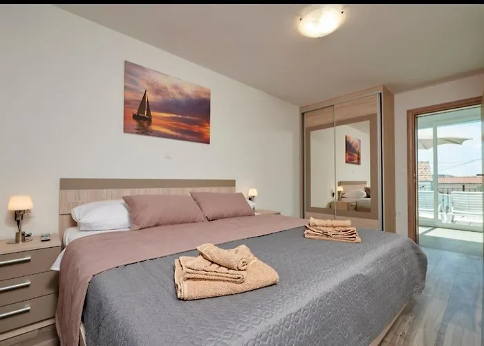 House Cavela Gustirna