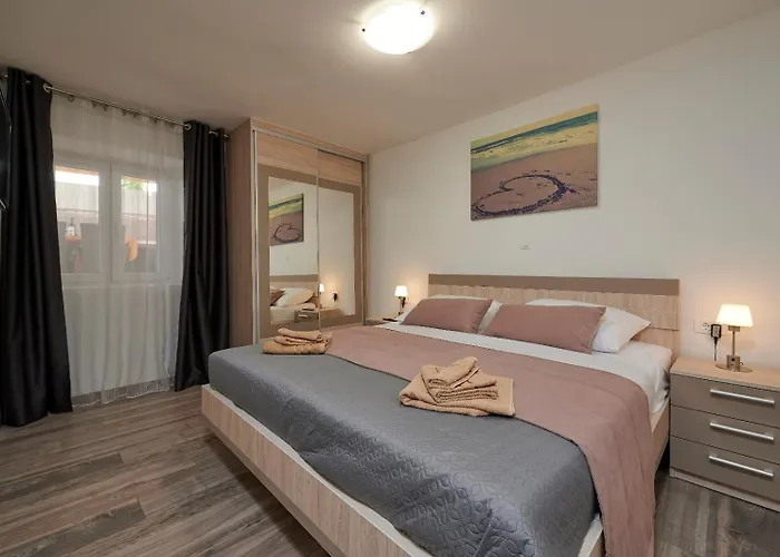 House Cavela Gustirna